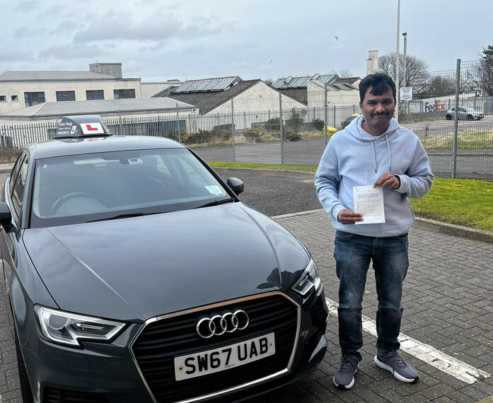 Congratulations Bala on a first time pass in Dundee on Tuesday! All that hard work you put in really paid off. Good luck with the car search and all your adventures with the family to come 🚗 and thank you for the celebratory coffee after 😊